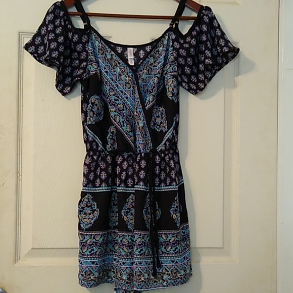 Romper - Picture 1 of 7